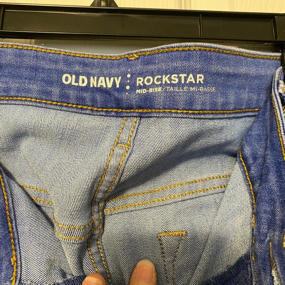 Old Navy rockstar jeans - Picture 5 of 7